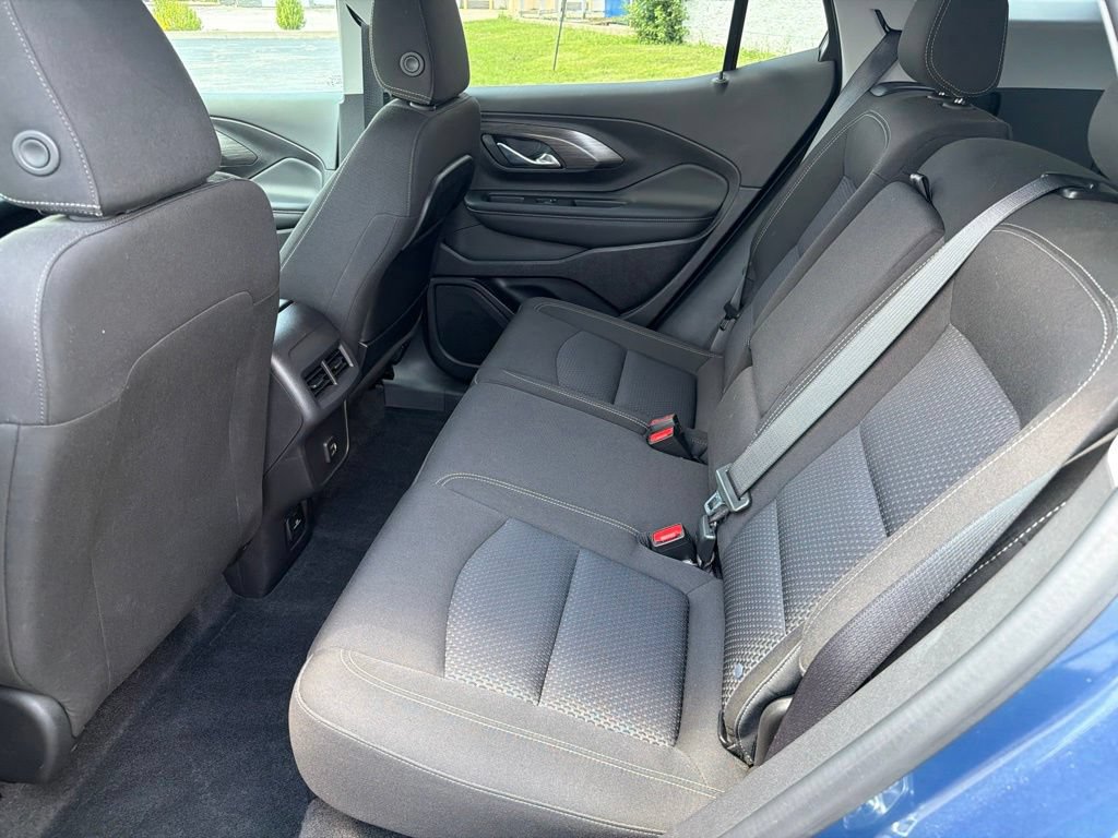 Used 2024 GMC Terrain SLE w/ Driver Convenience Package FWD image 17