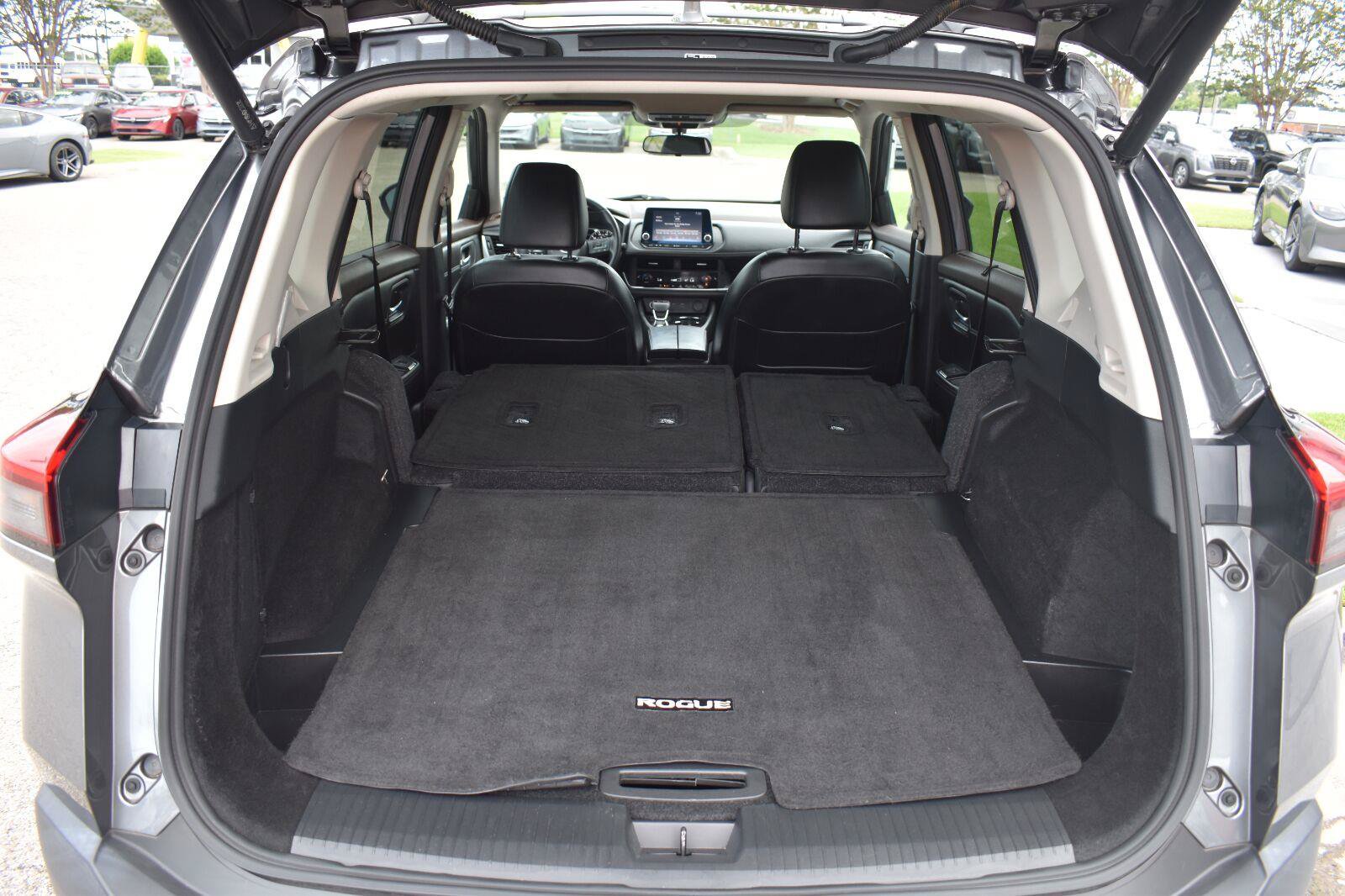 Used 2023 Nissan Rogue SV w/ SV Premium B Package FWD image 51