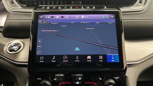 Used 2024 Jeep Grand Cherokee L Limited w/ Black Appearance Package image 12