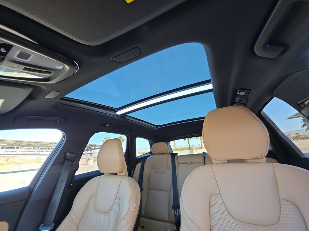 Used 2025 Volvo XC60 B5 Ultra w/ Protection Package Premier image 19