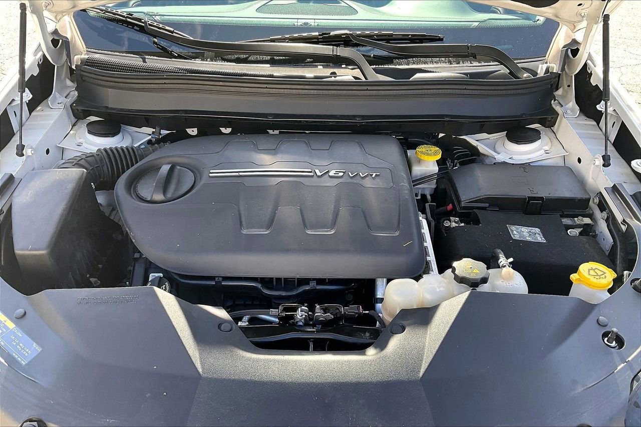 Used 2019 Jeep Cherokee Trailhawk w/ Comfort/Convenience Group image 37