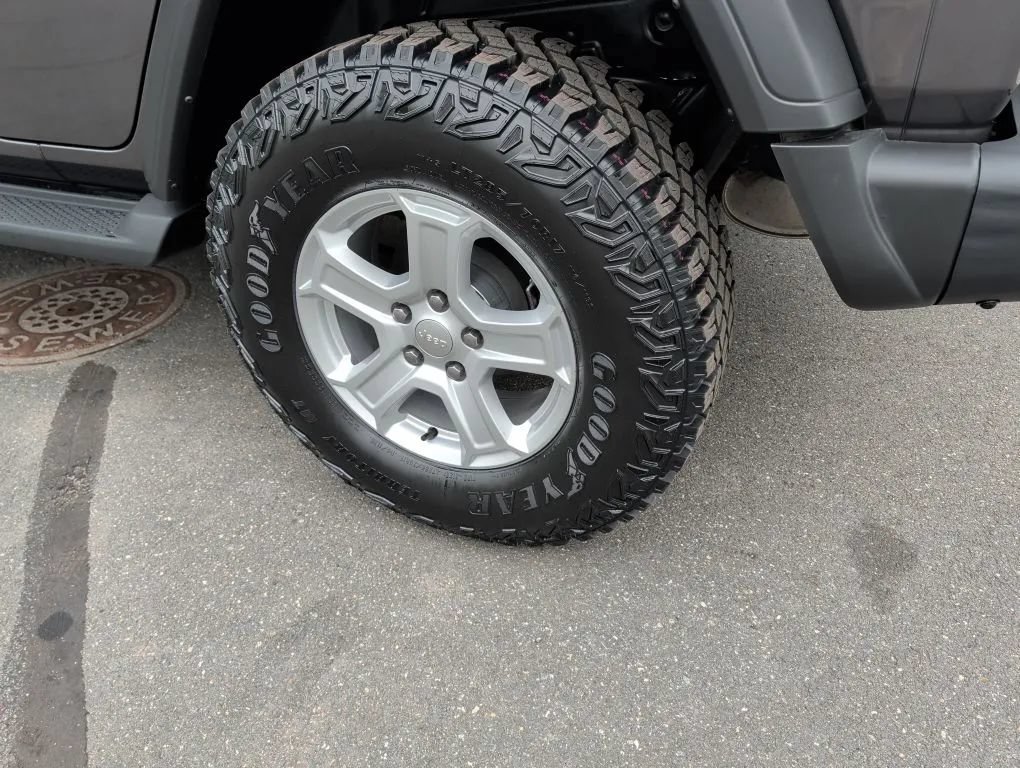Used 2022 Jeep Wrangler Unlimited Sport AWD/4WD image 12