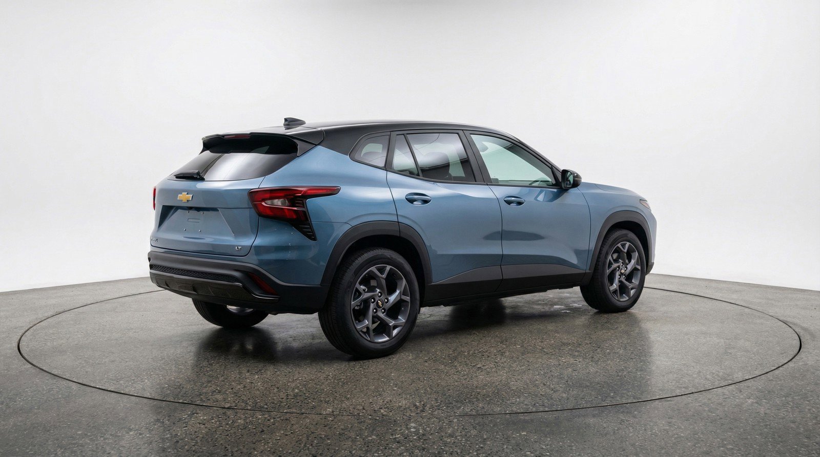 Used 2025 Chevrolet Trax LT FWD image 9