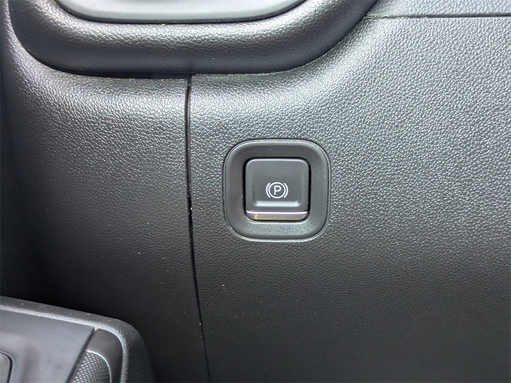 Used 2021 Chevrolet Silverado 1500 Custom Trail Boss w/ Safety Confidence Package image 23