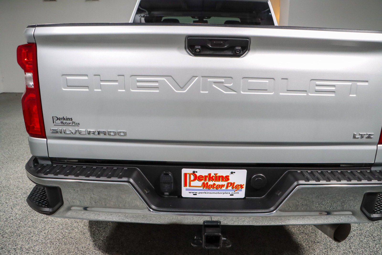 Used 2022 Chevrolet Silverado 2500 LTZ w/ Z71 Off-Road Package AWD/4WD image 8