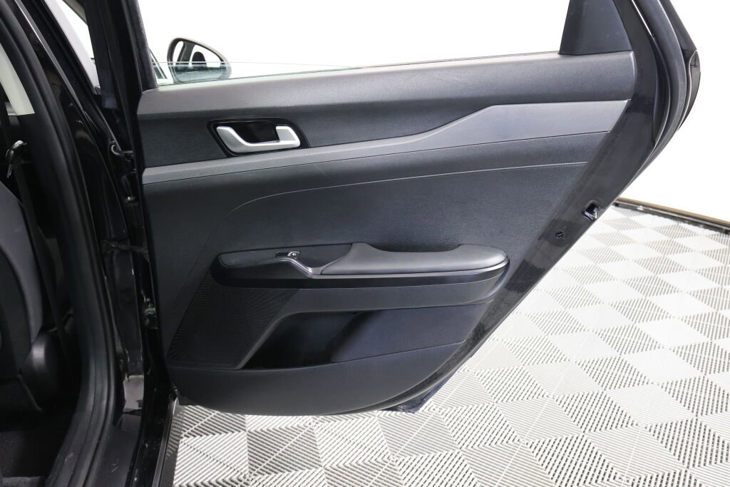 Used 2023 Kia K5 LXS FWD image 21