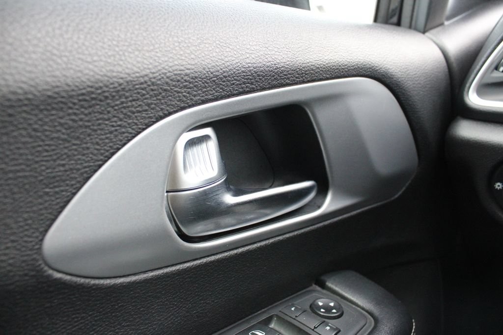 Used 2019 Chrysler Pacifica Touring-L Plus w/ S Appearance Package FWD image 6