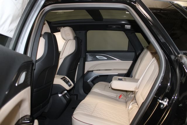 New 2026 Cadillac Lyriq Signature Luxury w/ Nappa Leather Package AWD/4WD image 9
