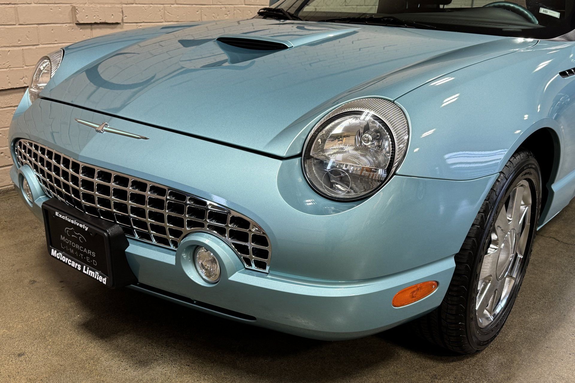 Used 2002 Ford Thunderbird image 21