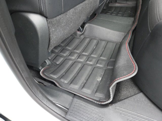 Used 2025 Nissan Rogue SV AWD/4WD image 18