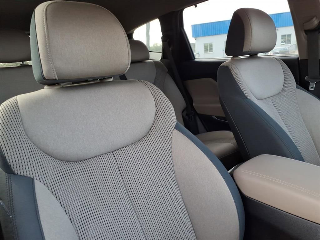 Used 2019 Hyundai Santa Fe SEL image 18