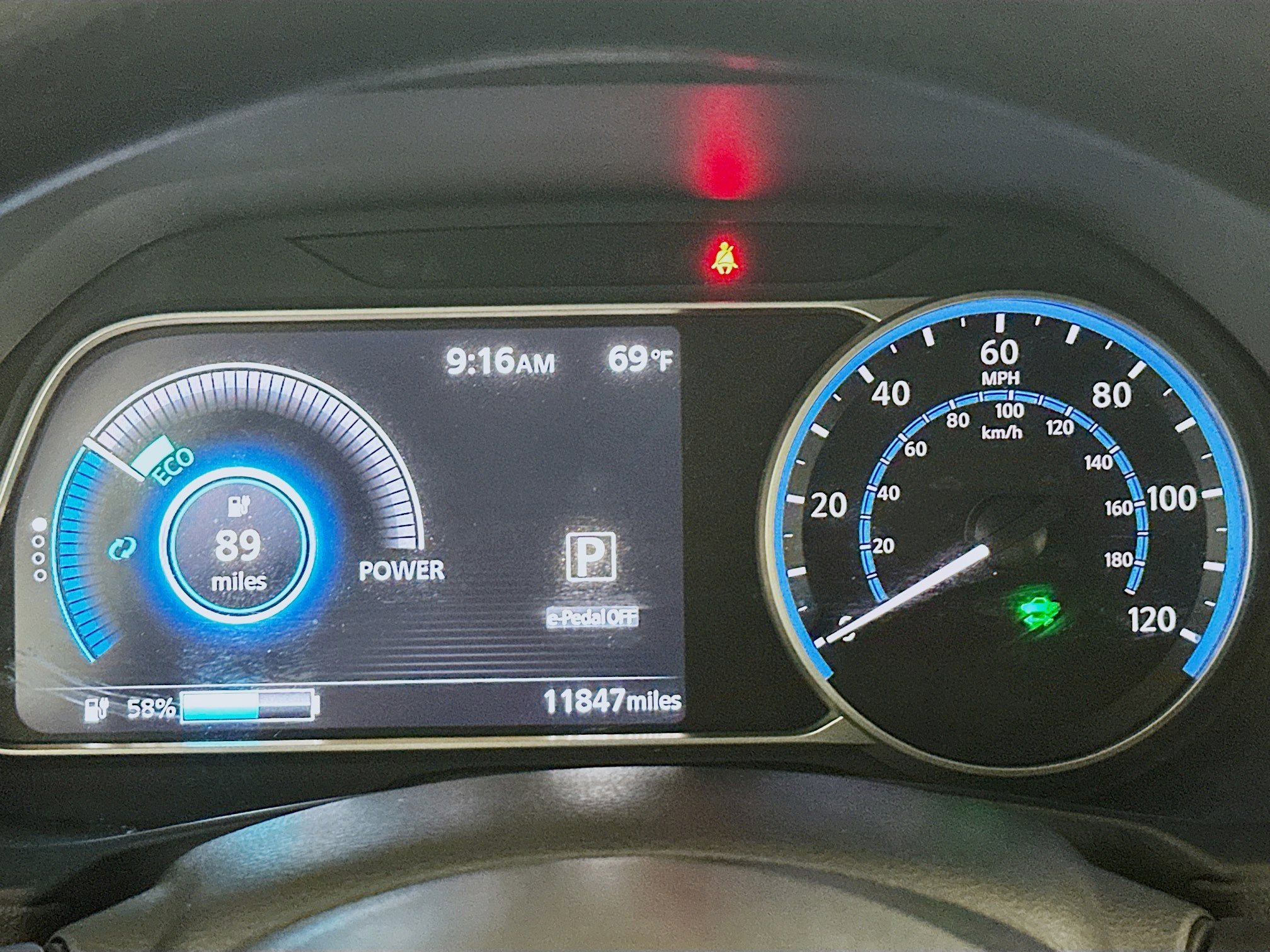 Used 2024 Nissan Leaf S FWD image 19