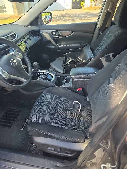 Used 2014 Nissan Rogue SV image 12