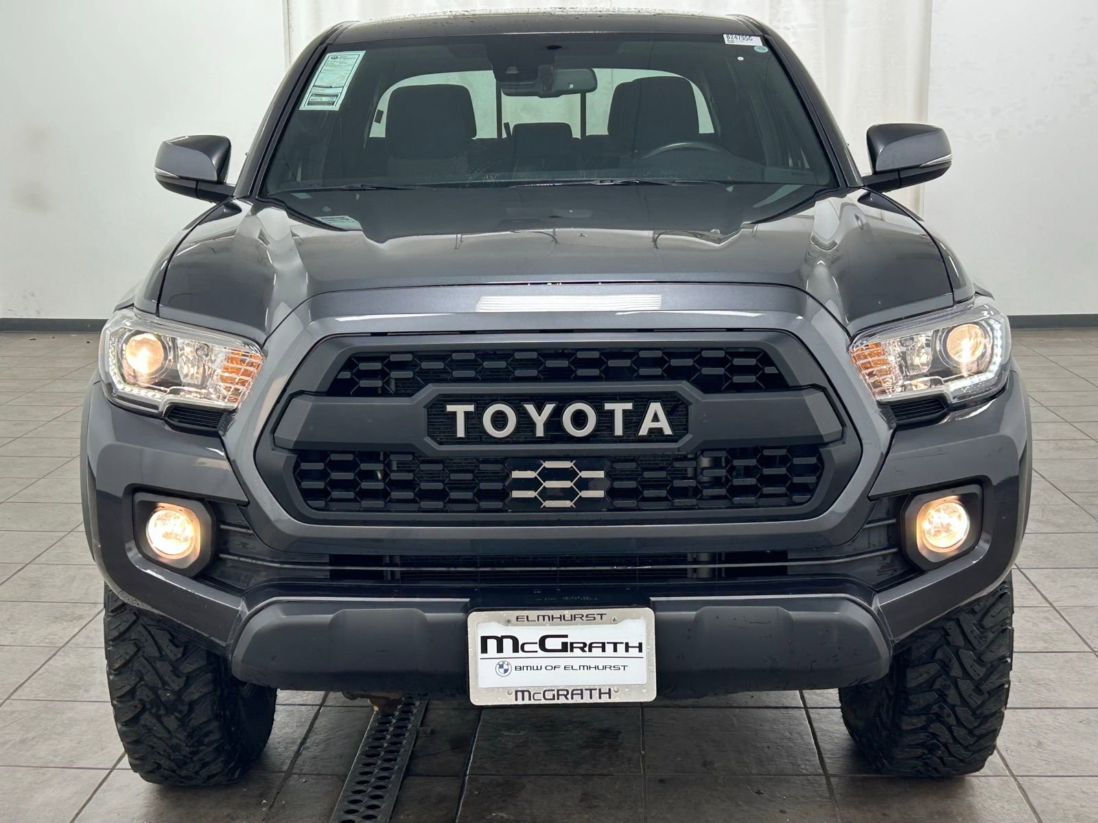 Used 2021 Toyota Tacoma TRD Off-Road w/ Technology Package image 8