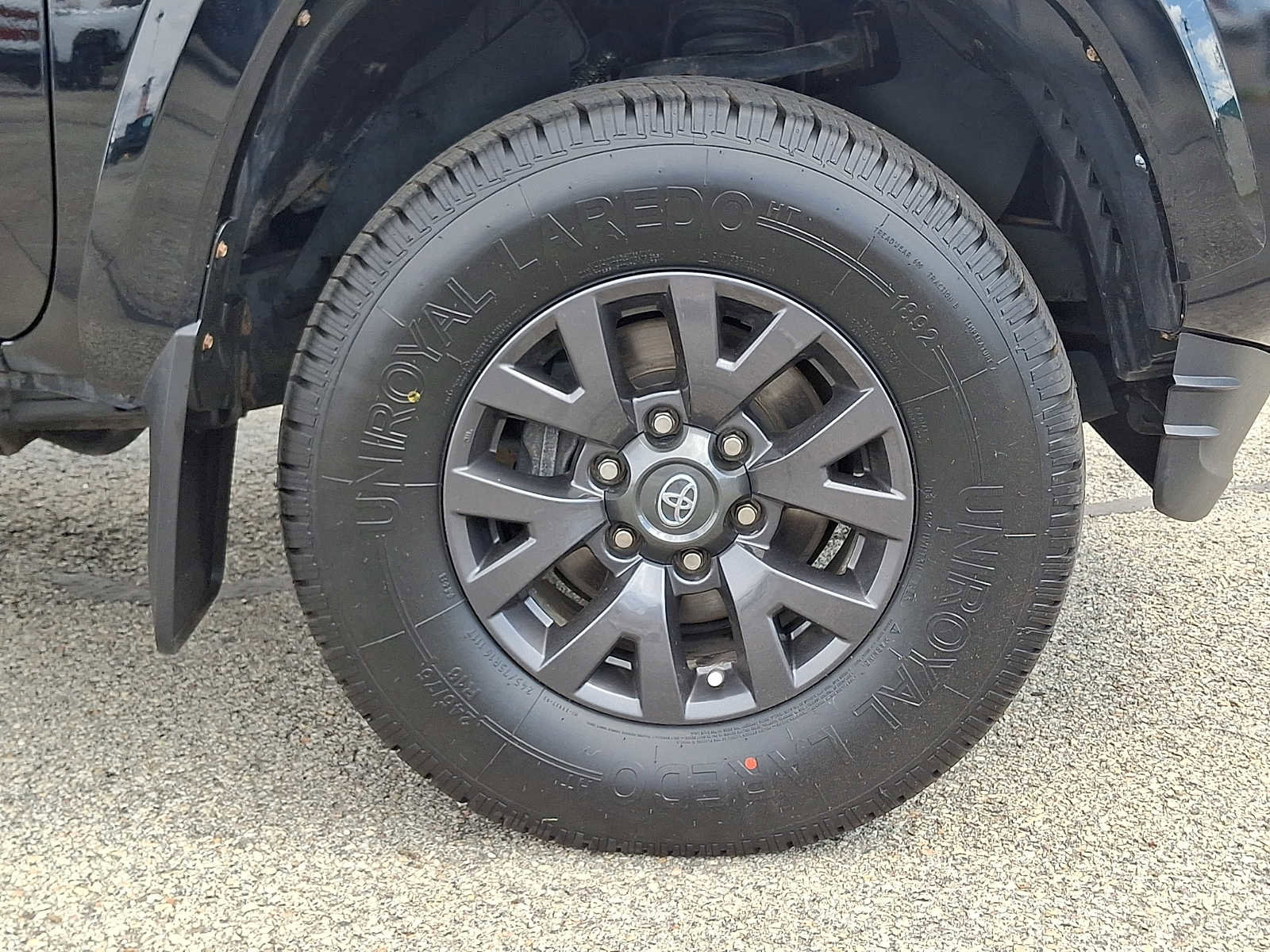 Used 2020 Toyota Tacoma SR5 image 9