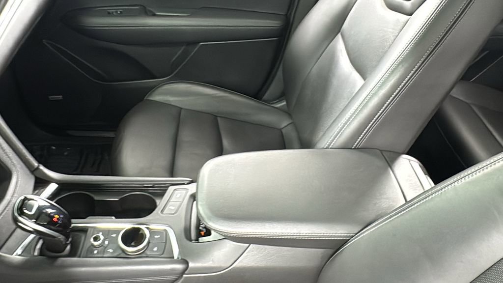 Used 2022 Cadillac XT5 Premium Luxury w/ LPO, Floor Liner Package image 40