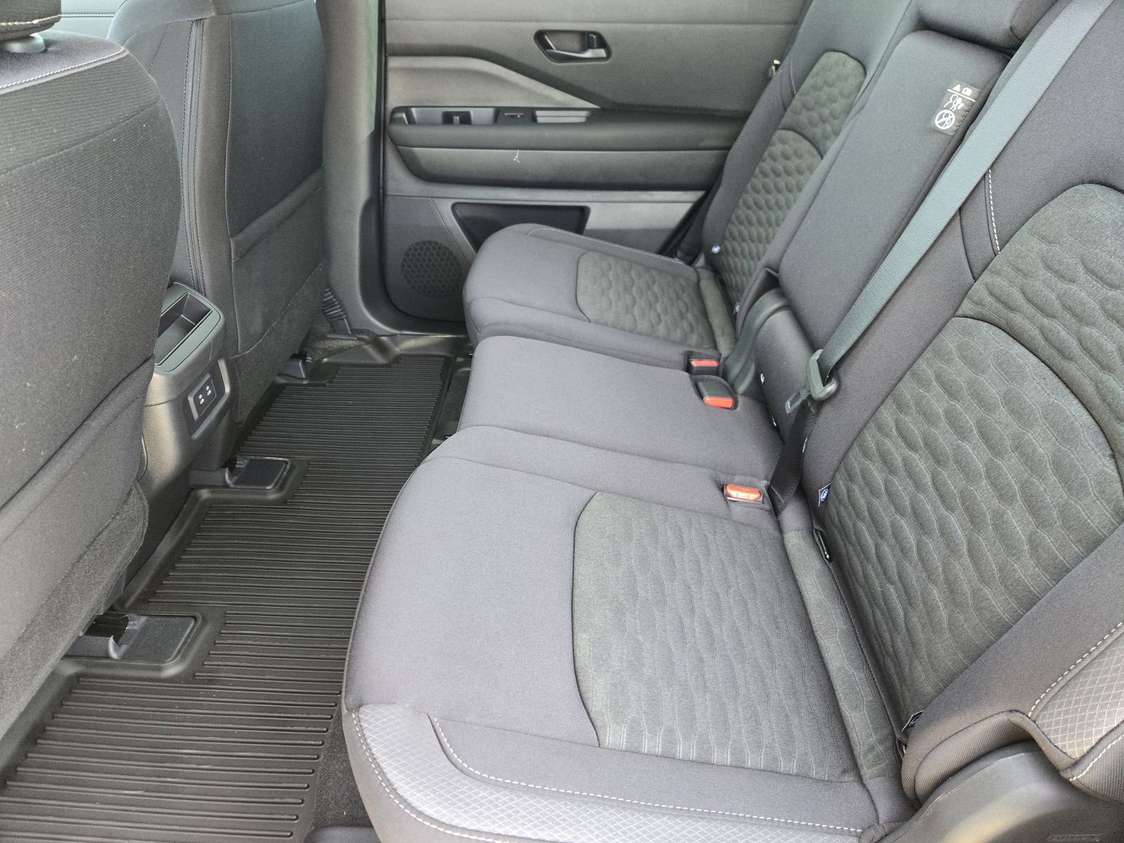 New 2026 Nissan Pathfinder SV image 23