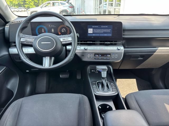 Certified 2024 Hyundai Kona SEL AWD/4WD image 12
