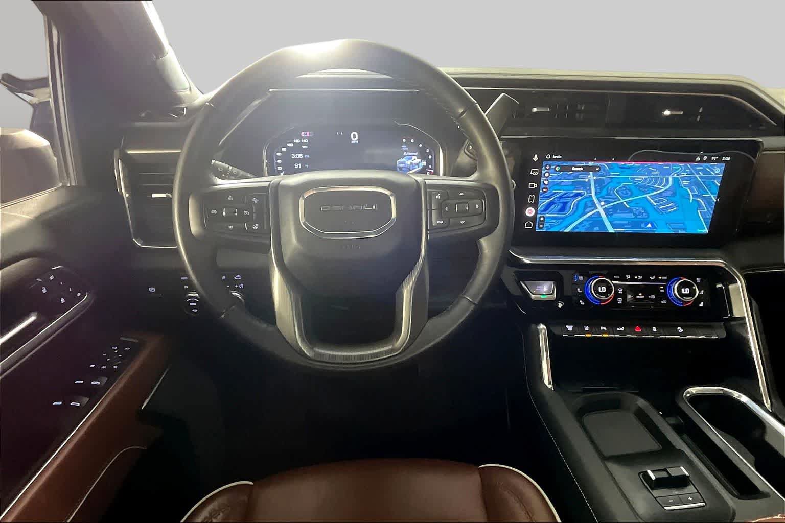 Certified 2025 GMC Sierra 3500 Denali Ultimate AWD/4WD image 6