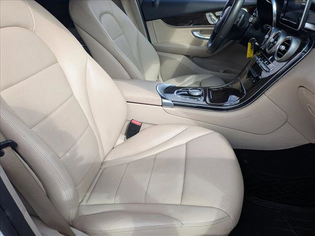 Used 2018 Mercedes-Benz GLC 300 4MATIC image 18