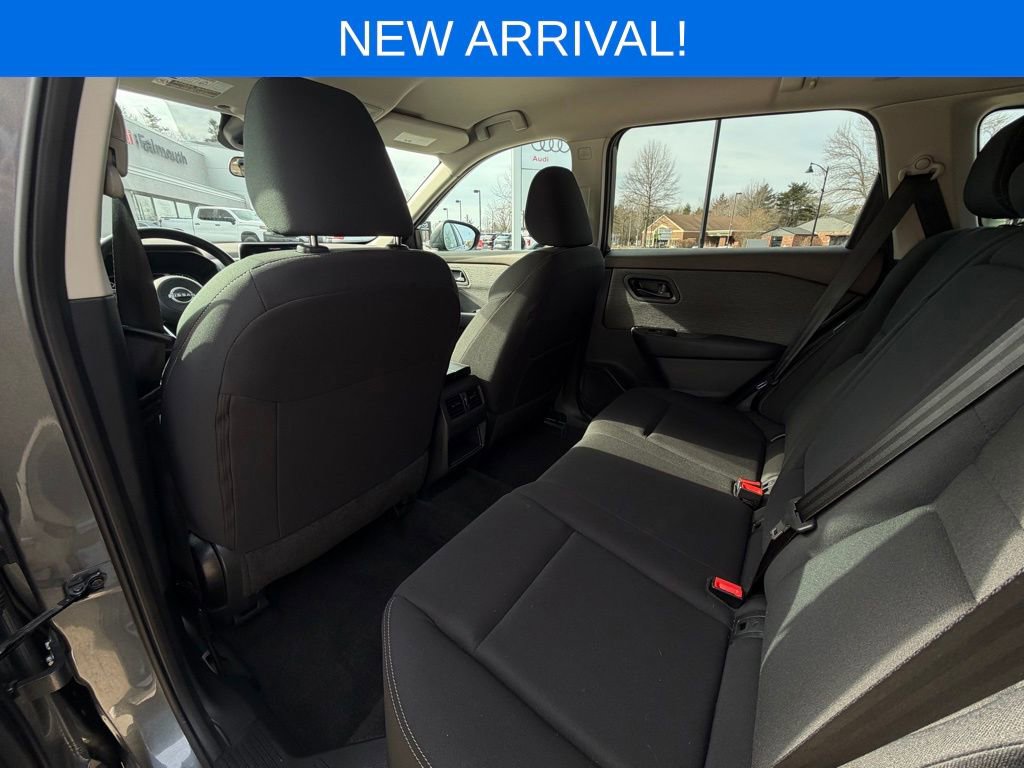 Used 2023 Nissan Rogue S image 25