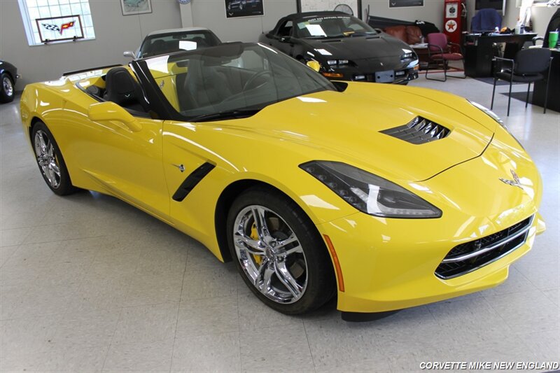 Used 2016 Chevrolet Corvette Stingray Convertible w/ 2LT Preferred Equipment Group RWD image 11