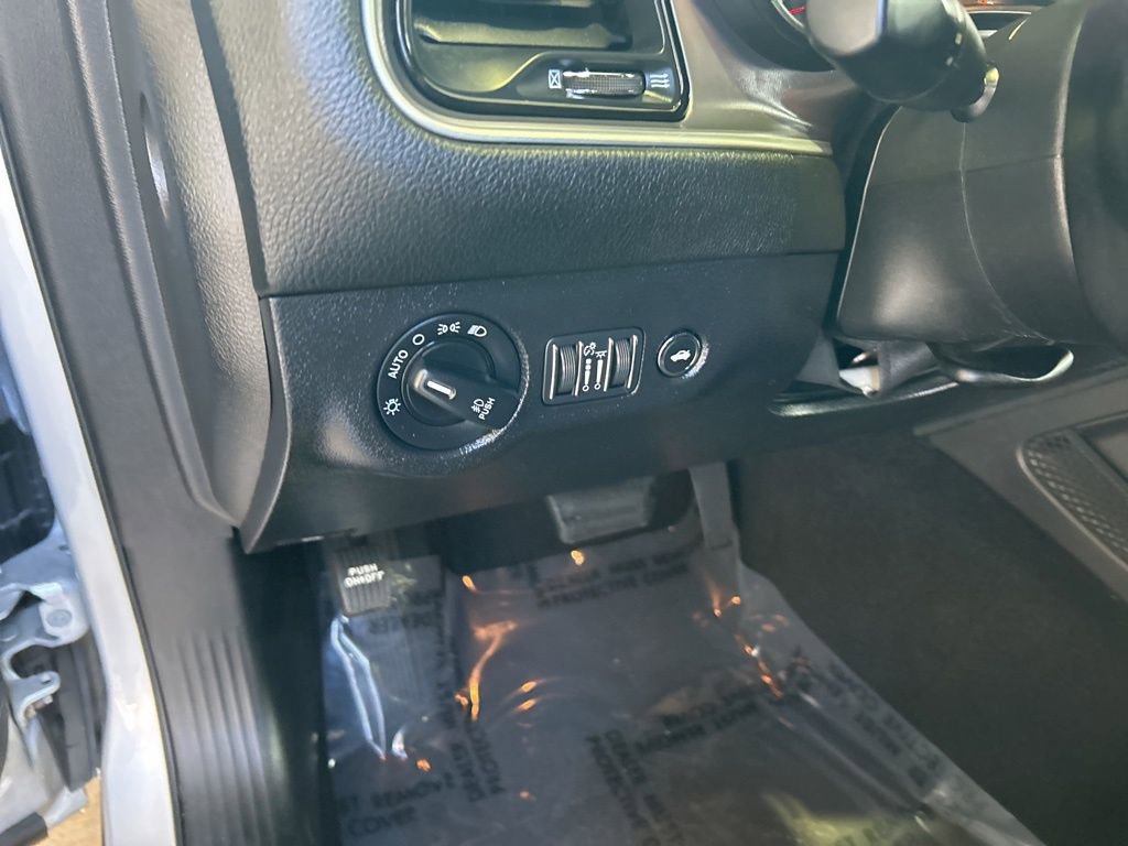 Used 2022 Dodge Challenger GT image 36