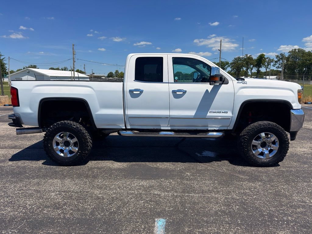 Used 2016 GMC Sierra 2500 SLT w/ Suspension Package, Off-Road AWD/4WD image 12