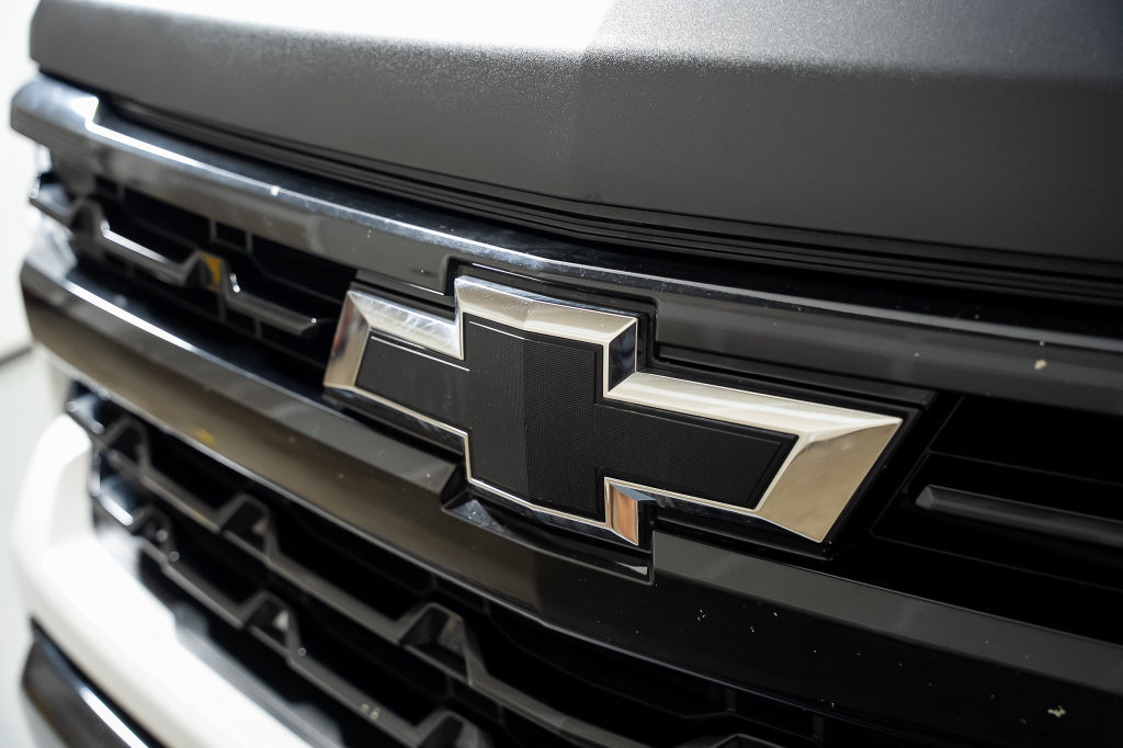Used 2023 Chevrolet Silverado 1500 LT Trail Boss w/ Protection Package AWD/4WD image 18