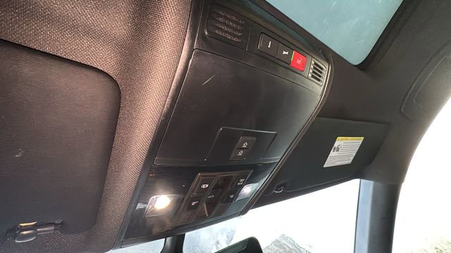 Used 2021 Volkswagen Tiguan SE R-Line image 24