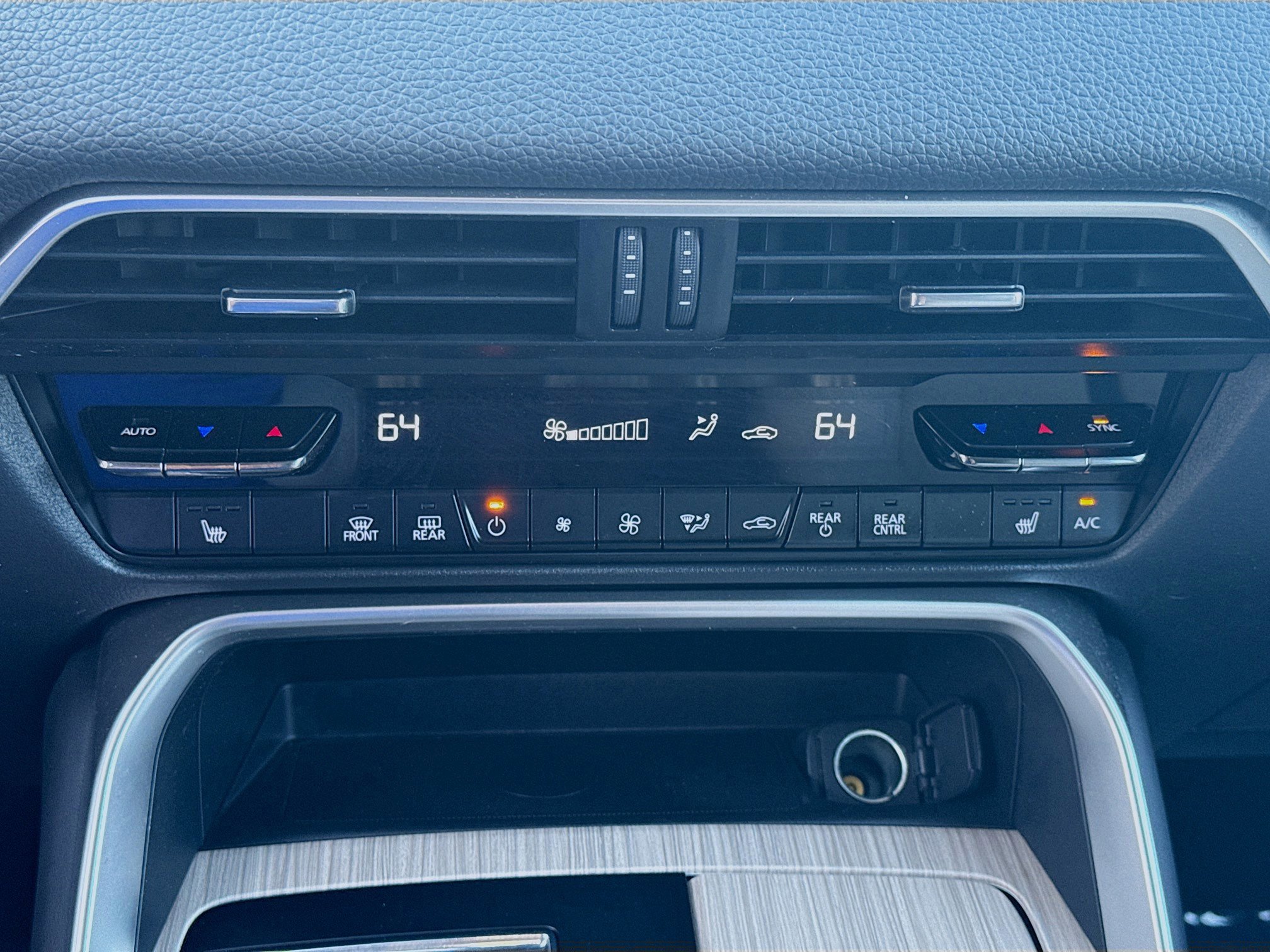 Used 2024 MAZDA CX-90 Plug-In Hybrid w/ Premium Pkg image 15