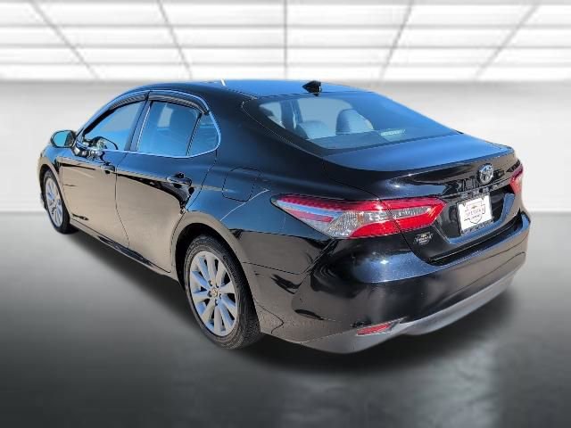 Used 2020 Toyota Camry LE image 2