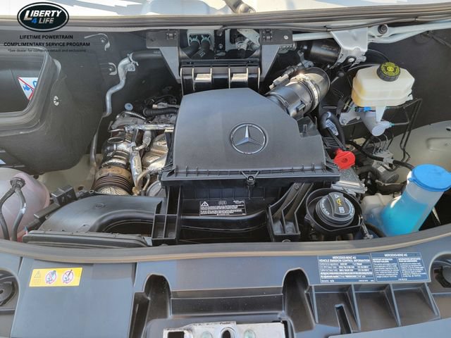 Used 2023 Mercedes-Benz Sprinter 3500 w/ Parking Package image 33