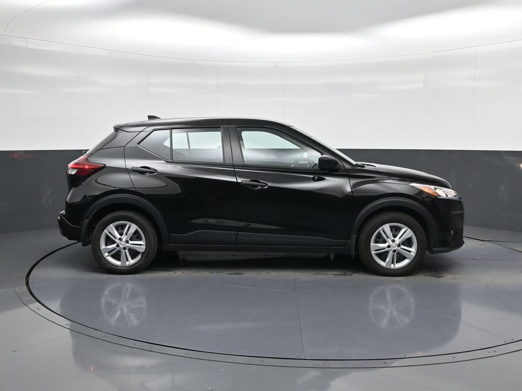 Certified 2025 Nissan Kicks Play S FWD image 11