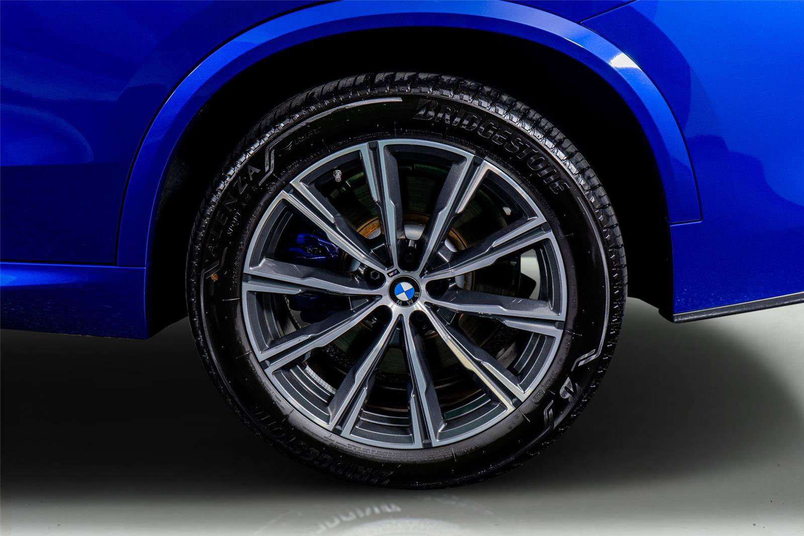 Used 2025 BMW X5 M60i AWD/4WD image 19