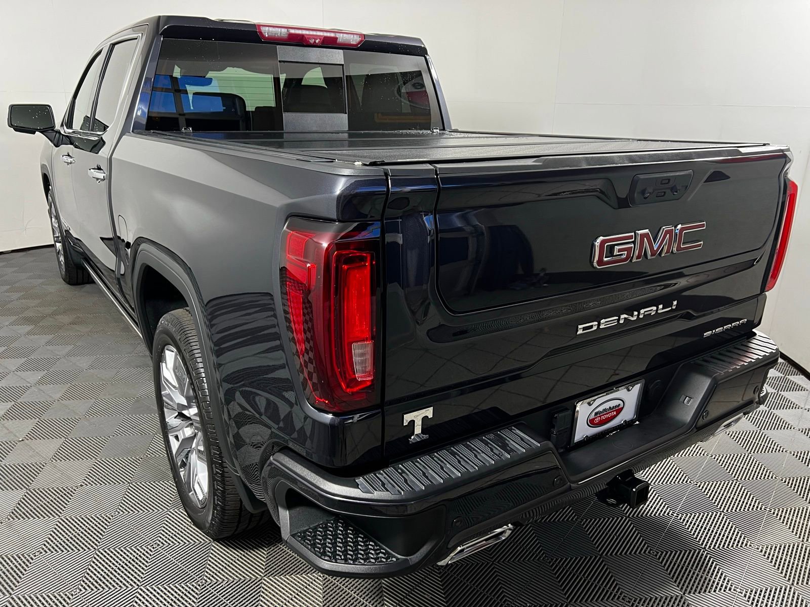 Used 2023 GMC Sierra 1500 Denali w/ Denali Reserve Package image 6