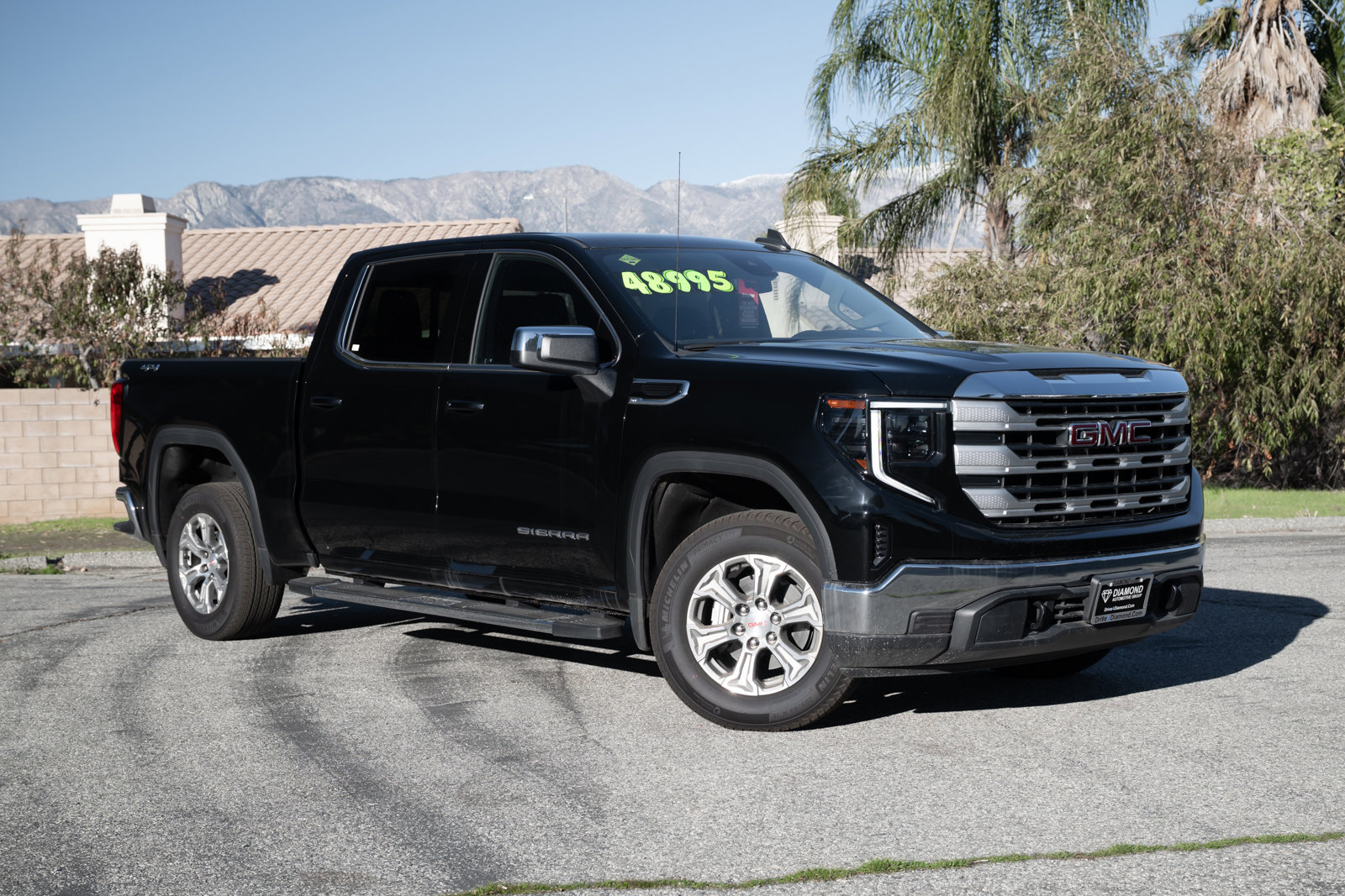New 2024 GMC Sierra 1500 SLE w/ Preferred Package image 2