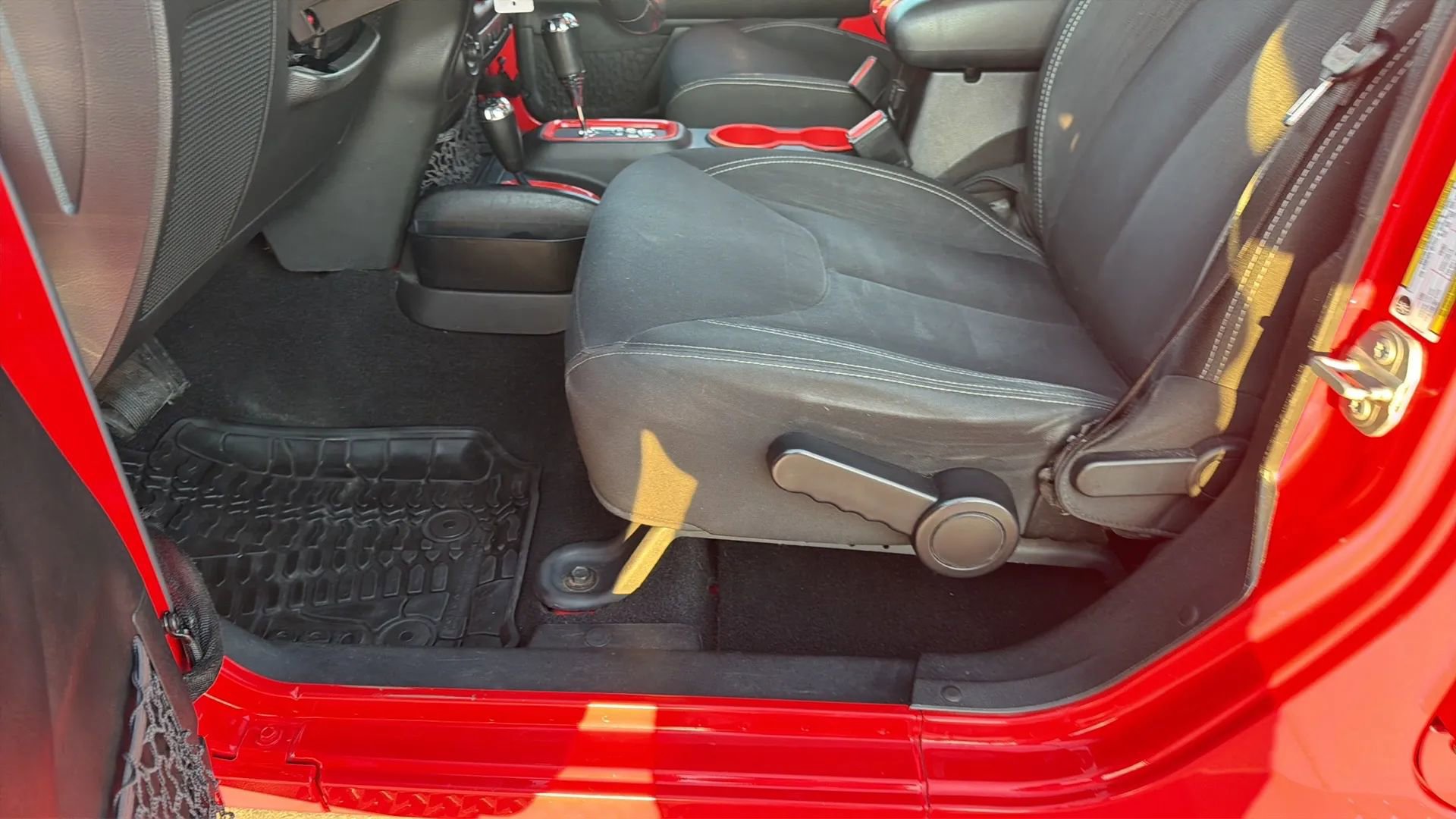 Used 2015 Jeep Wrangler Unlimited Sahara w/ Trailer Tow Group image 71