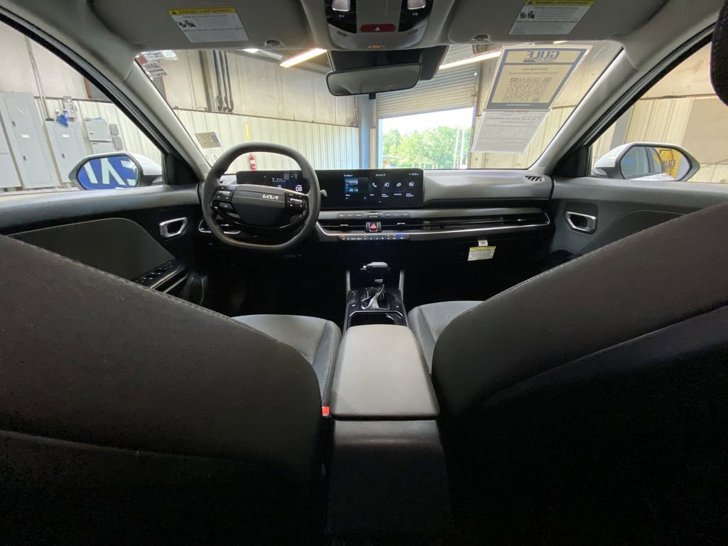 Used 2025 Kia K4 FWD image 18