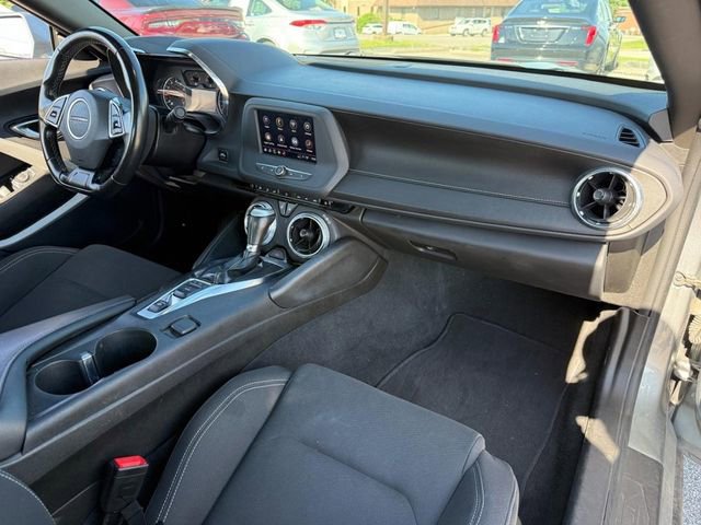 Used 2023 Chevrolet Camaro LT RWD image 15