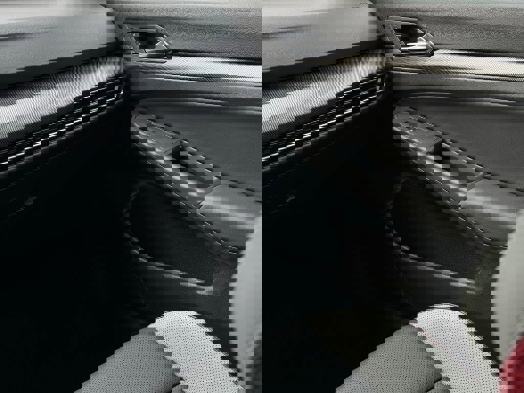 New 2025 Volkswagen GTI SE image 34