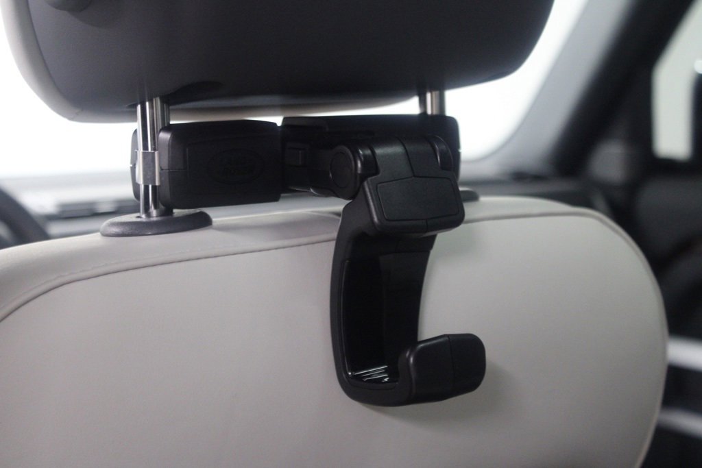 Used 2023 Land Rover Defender 130 SE image 38