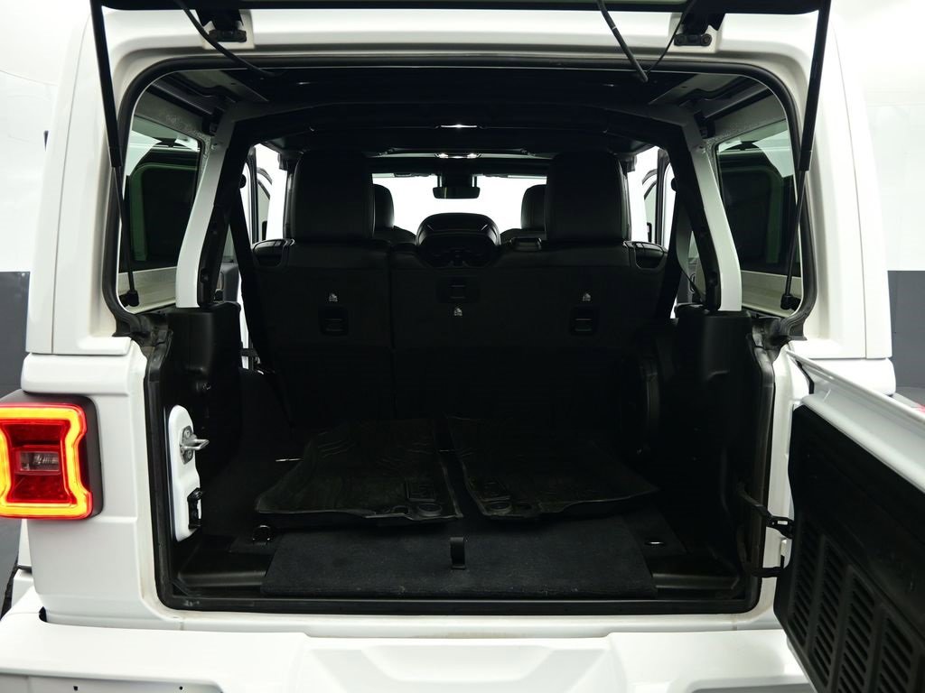 Used 2021 Jeep Wrangler Unlimited Sahara image 38