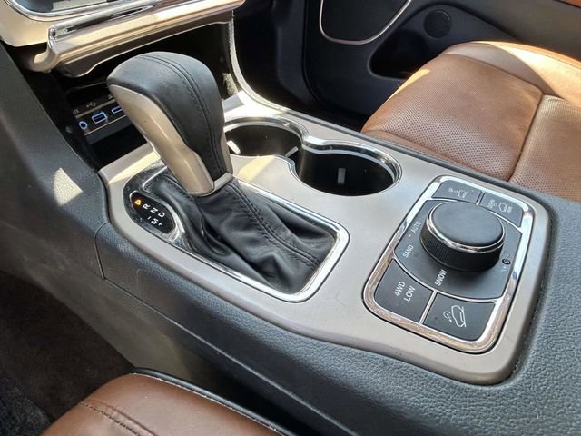 Used 2016 Jeep Grand Cherokee Summit w/ Platinum Series Group AWD/4WD image 18