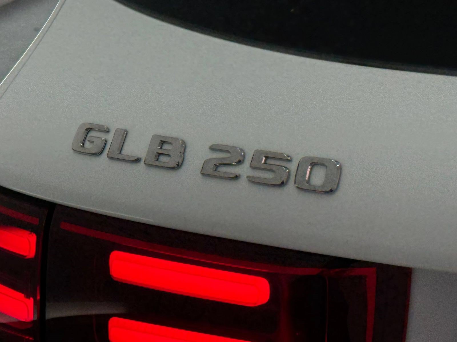 New 2026 Mercedes-Benz GLB 250 image 26