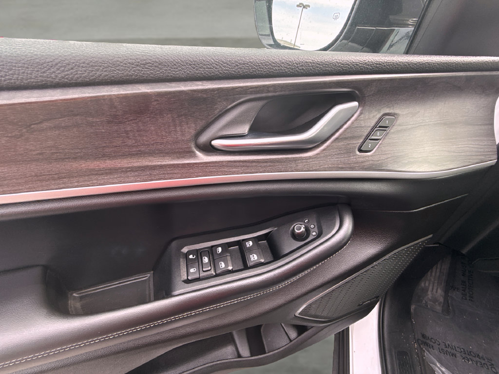 Used 2022 Jeep Grand Cherokee L Limited AWD/4WD image 21