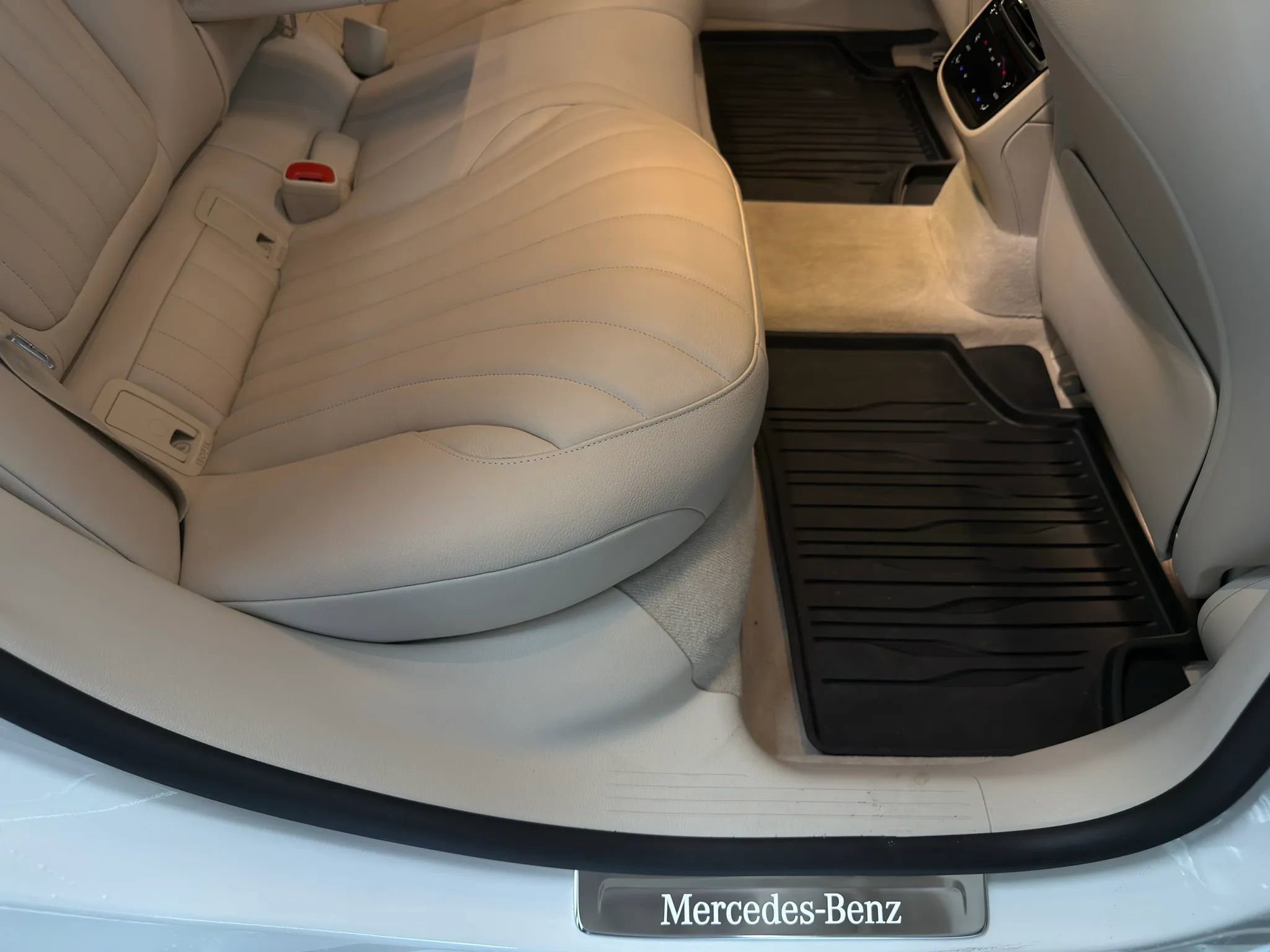 Used 2023 Mercedes-Benz EQS 580 4MATIC Sedan image 18