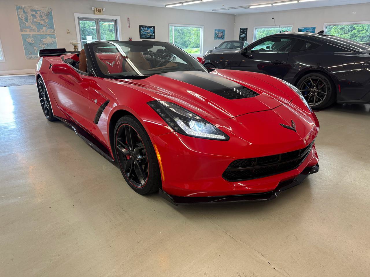 Used 2019 Chevrolet Corvette Convertible w/ 2LT w/ 2LT Preferred Equipment Group RWD image 8