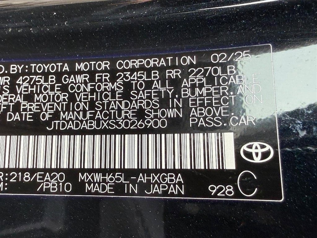 Certified 2025 Toyota Prius XLE image 25