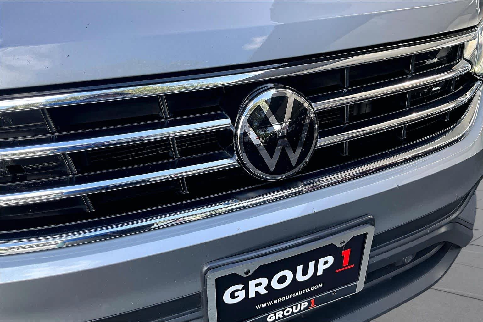Used 2023 Volkswagen Tiguan SE FWD image 32